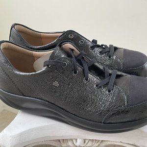 Finn Comfort - Ikebukuro - Size 10.5 US - Size 8 UK